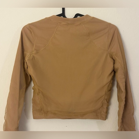 Alo Yoga Vision Long Sleeve - Caramel Latte Small - Picture 3 of 7